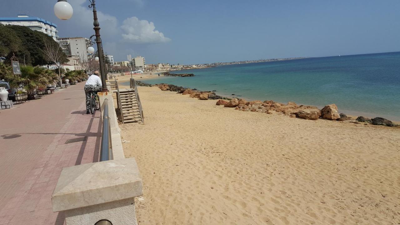 Casa Turismo "Madonna Del Paradiso" Mazara del Vallo Bagian luar foto